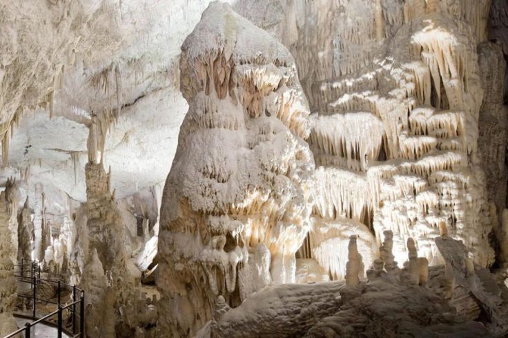 Hier warten ein 24 km langes Höhlensystem in der längsten touristischen Höhle Europas.