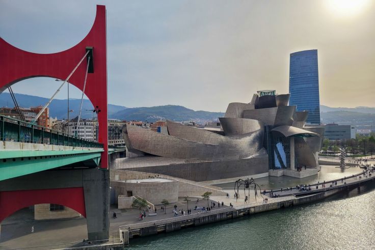 Das Guggenheim-Museum ist Bilbaos beliebteste Sehenswürdigkeit.
