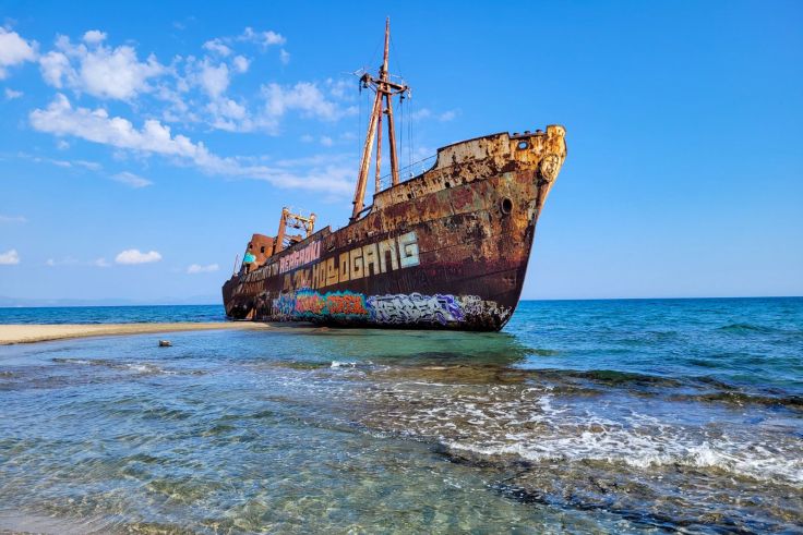 Das Dimitrios Schiffswrack liegt bereits seit 40 Jahren am Strand.