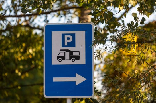 Wo darf ich mein Wohnmobil in Deutschland problemlos parken?