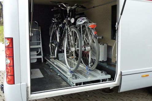 Fahrräder sicher in der Heckgarage verstauen - Technikratgeber - Hilfe &  Beratung - Berger Blog