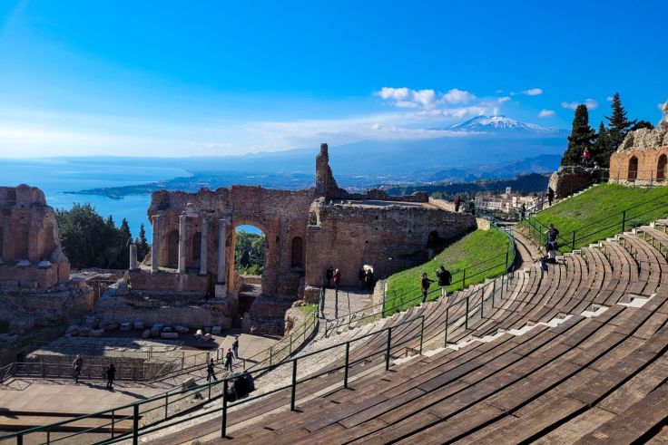 Die beste Aussicht von Taormina hat man vom antiken Theater aus.