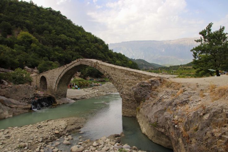 Die osmanische Steinbrücke von Benje