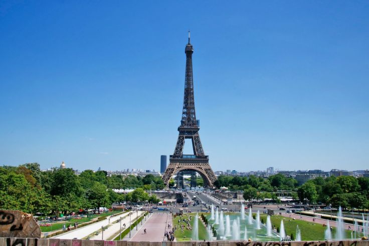 Blick auf dem Eiffelturm vom Marinemuseum aus.