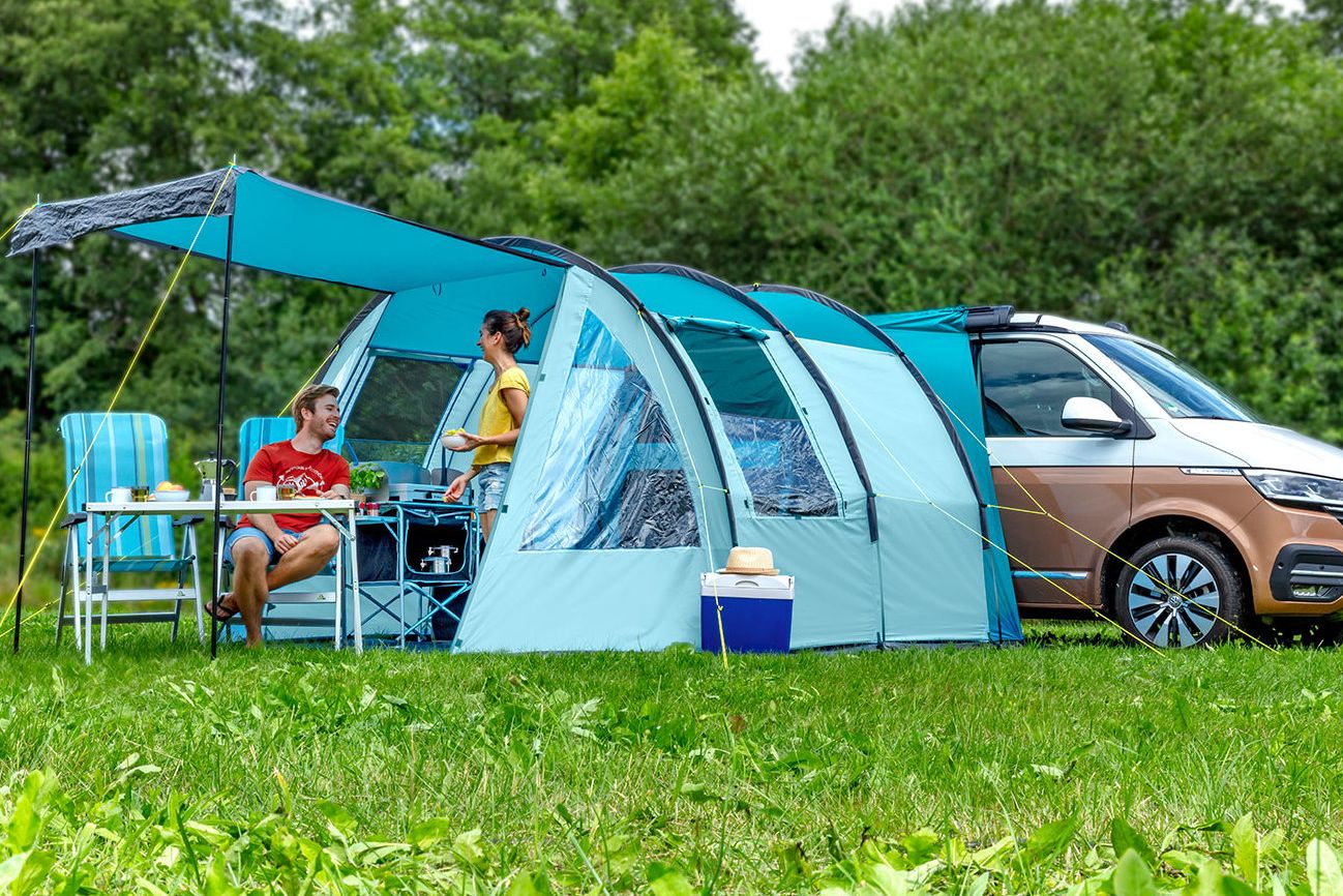 Markisen für den Campingbus: Sonnenschutz sinnvoll optimieren