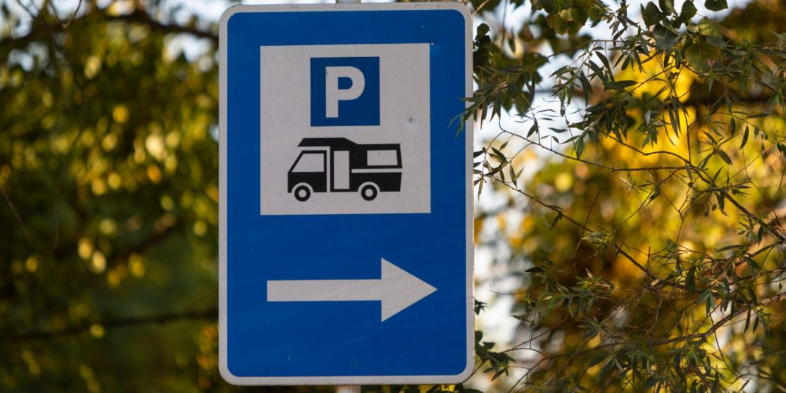 <span>Wo darf ich mein Wohnmobil in Deutschland problemlos parken?</span>