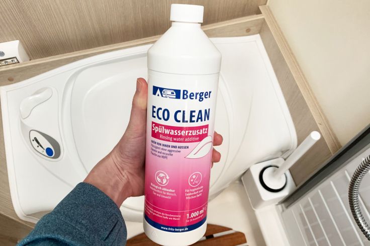 Der Eco Clean Spülwasserzusatz erfordert eine Toilette mit gesondertem Spülwasserbehälter.